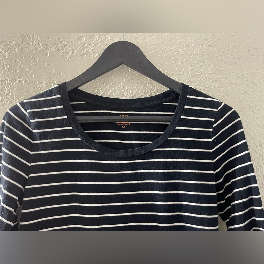Joe Fresh Women’s Black/White Striped 3/4 Sleeve Top Size Small - Picture 3 of 5